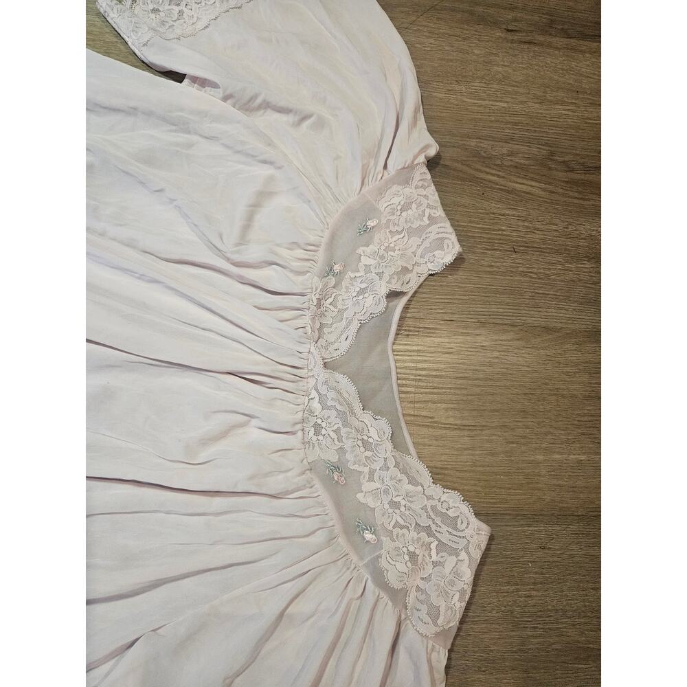Vintage womens light pink two piece peignoir set nightgown and robe matching set